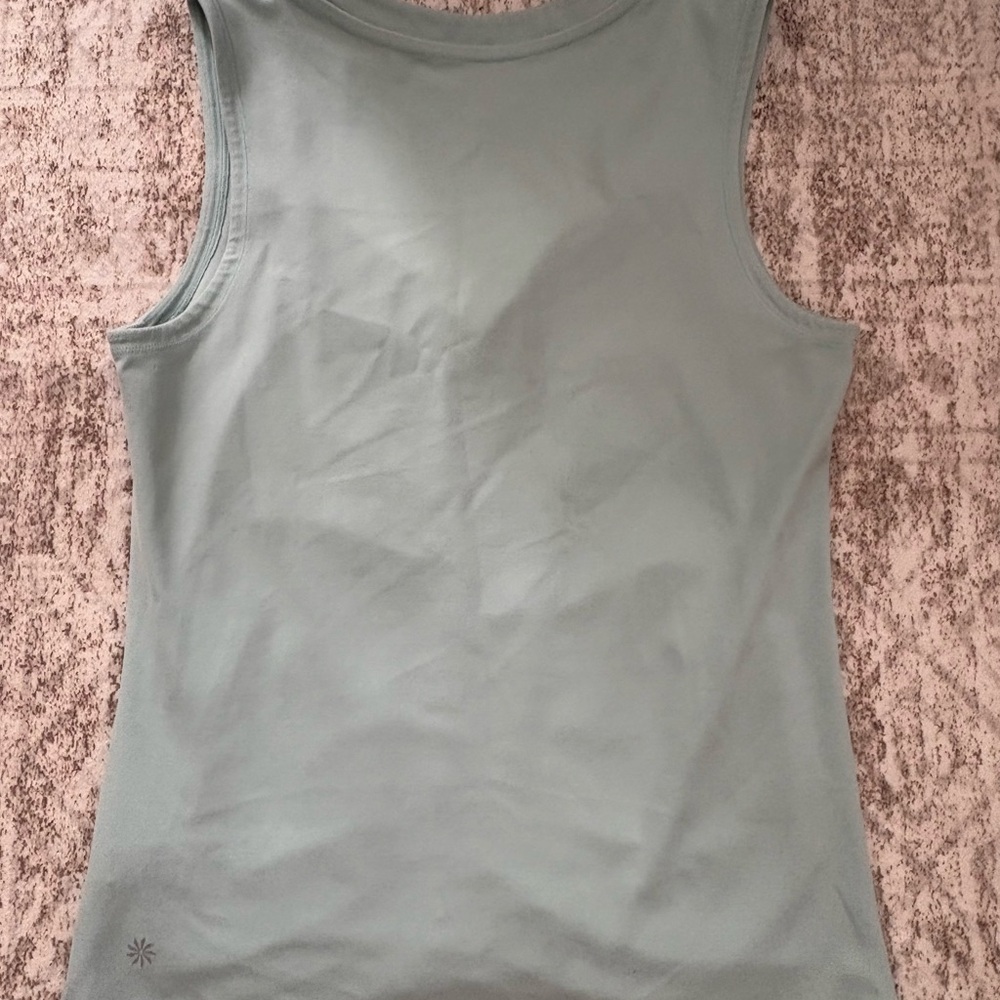 Bundle of 3 Lululemon & 2 Athleta workout tops - Picture 6 of 9